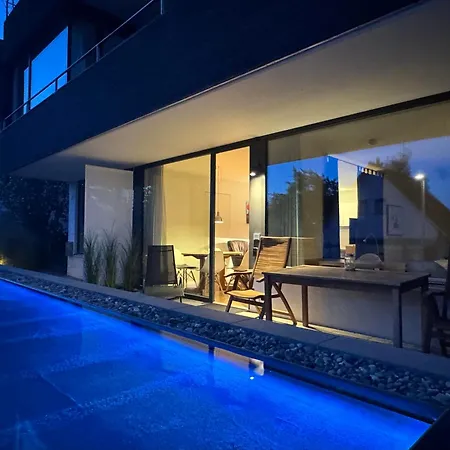 Albrecht Apartment *